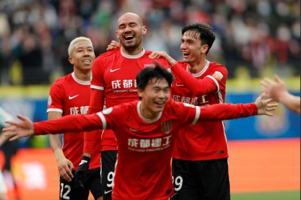 乐鱼官网-关于风云突变！成都蓉城集结日远射贴柱，欧冠版图或变，更衣室稳定，训练强度明显提升的信息