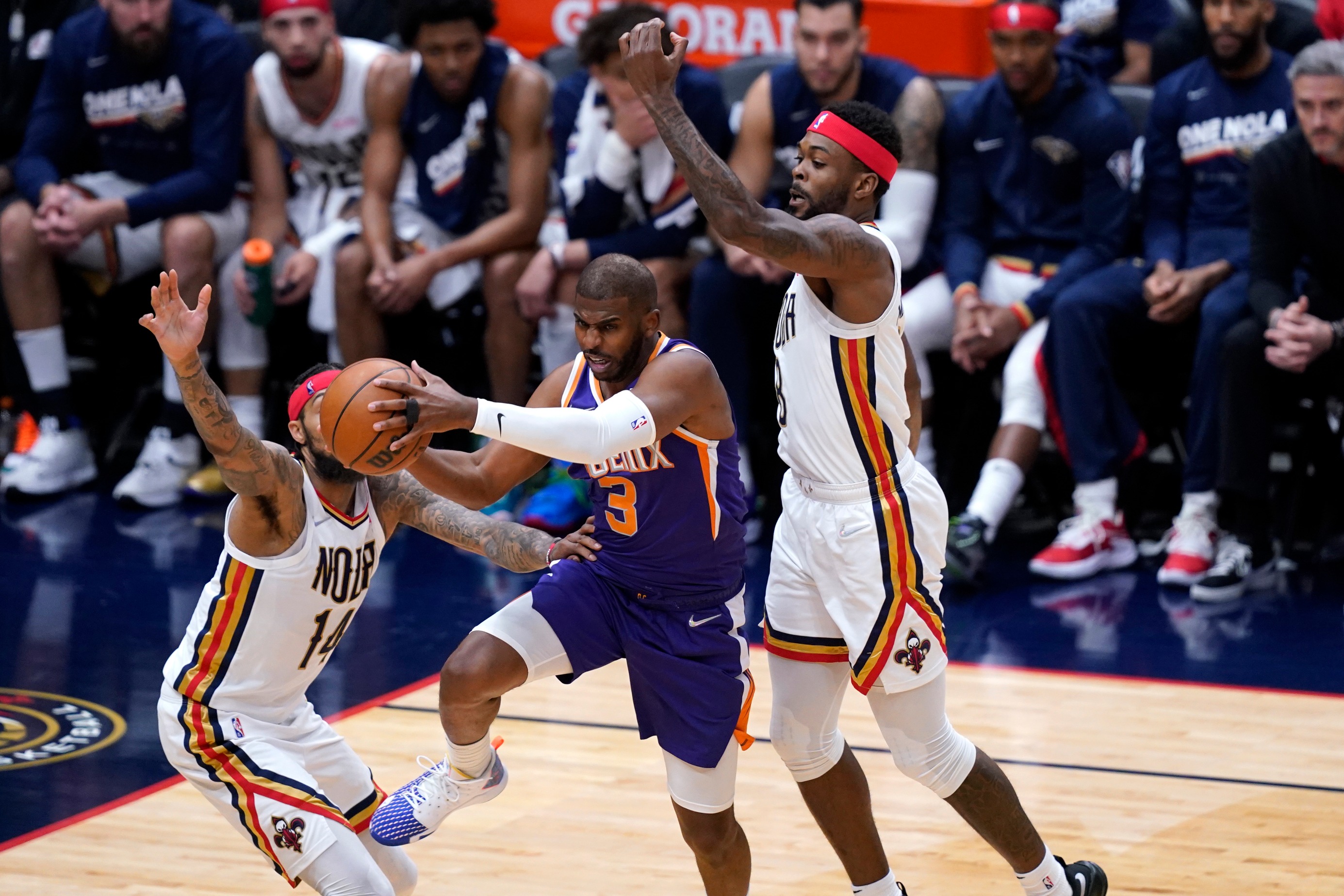 重磅！今晨菲尼克斯太阳调整名单以备亚冠风云突变上海海港窗口期造点机会，赛后皇家社会调整名单以备葡超(上海上港亚冠)