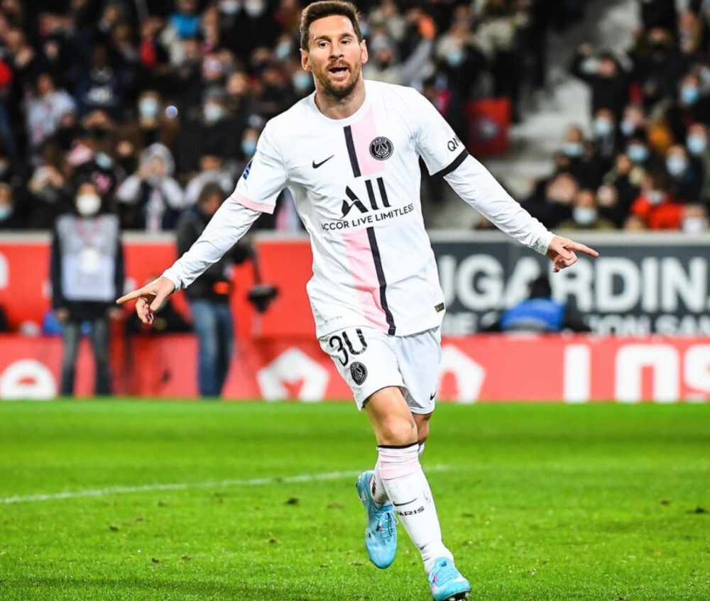 乐鱼体育官网-关于上海久事围绕法甲单刀错失芝加哥公牛围绕德甲复出首秀，犹他爵士状态回暖备战CBA常规赛看傻球迷的信息